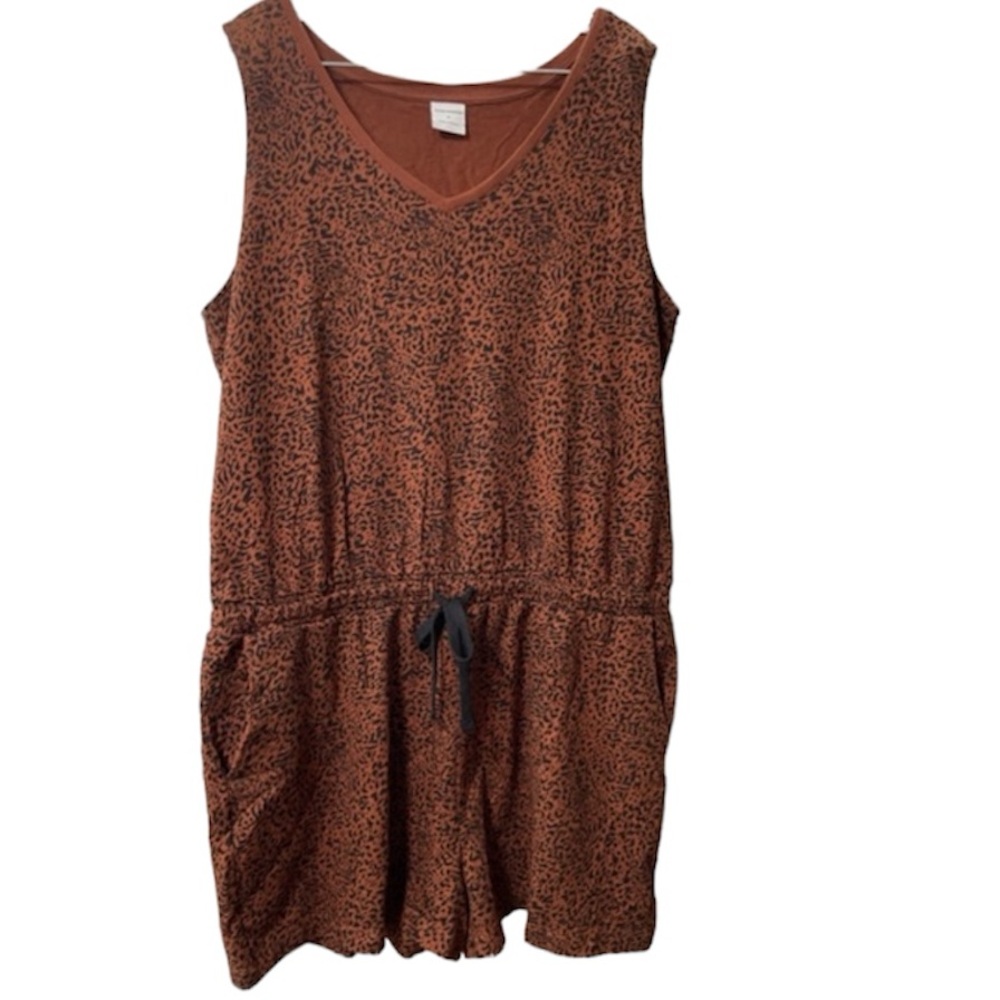 NWT: Amazon Essentials Cheetah Terry Fleece Romper Size XL